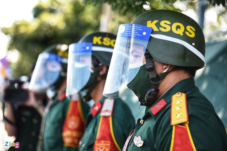 Quân đội sẵn sàng trước giờ siết chặt giãn cách tại TP.HCM ảnh 2