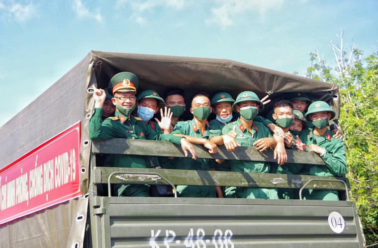 Quân đội sẵn sàng trước giờ siết chặt giãn cách tại TP.HCM ảnh 5