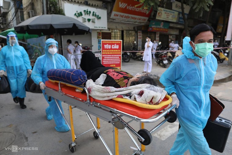 Khẩn cấp bóc tách F0 tại ổ dịch phức tạp nhất Hà Nội ảnh 4
