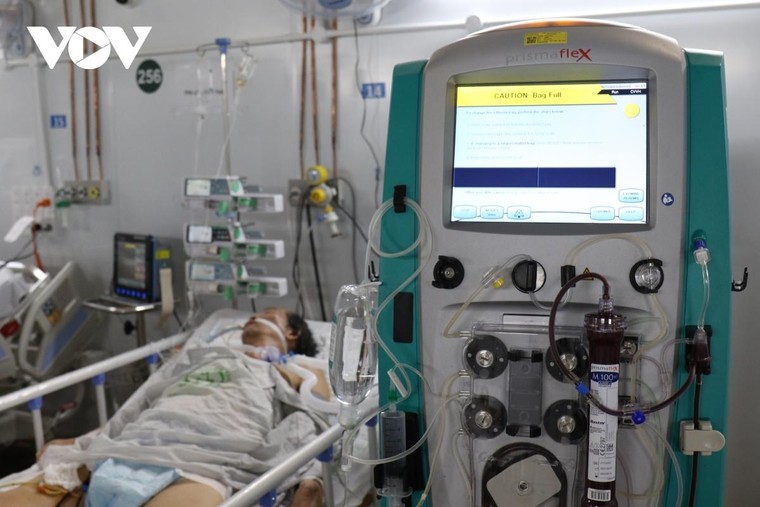 COVID-19: Ngón tay cái, biểu tượng của sự sống ảnh 9