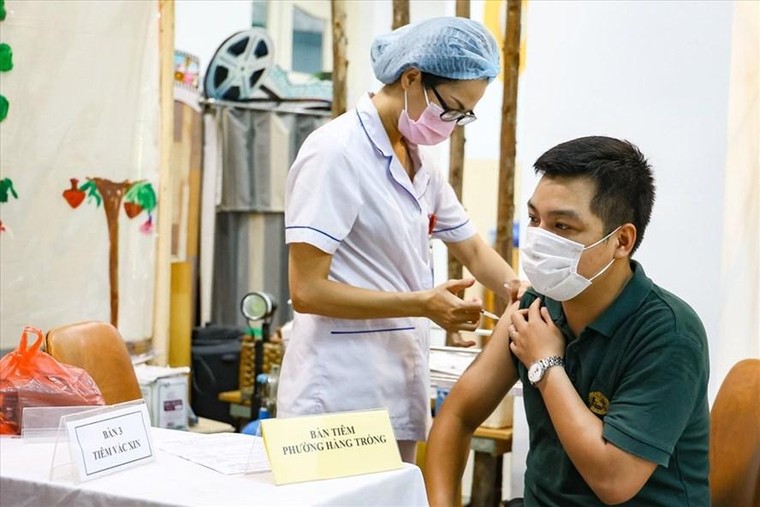 Hà Nội tăng tốc kiểm soát tình hình dịch bệnh COVID-19 ảnh 2