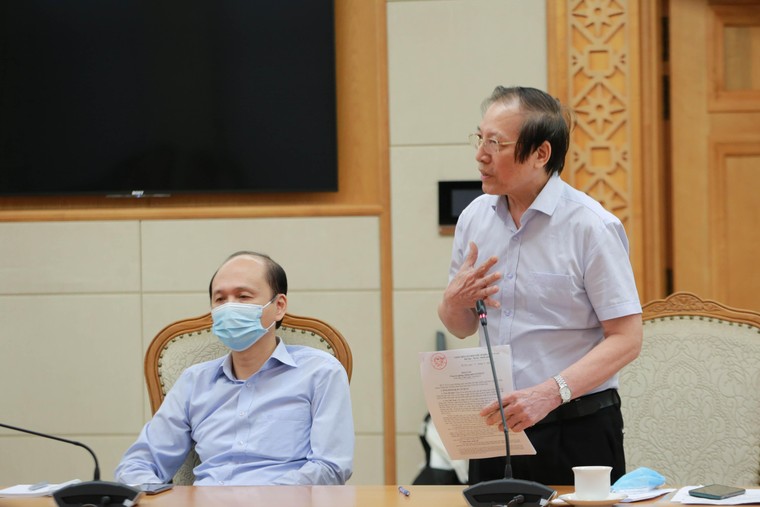 Đề xuất các giải pháp để chung sống an toàn với COVID-19 ảnh 2