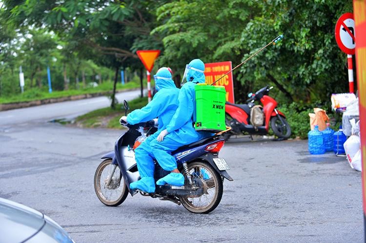 Hà Nội: Lập 8 chốt phong toả ổ dịch thôn Bạch Trữ, huyện Mê Linh ảnh 4