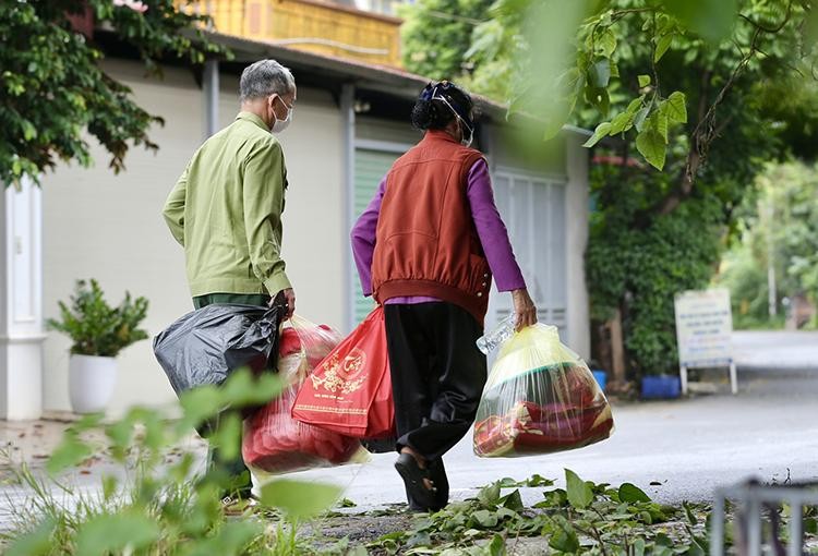 Hà Nội: Lập 8 chốt phong toả ổ dịch thôn Bạch Trữ, huyện Mê Linh ảnh 7