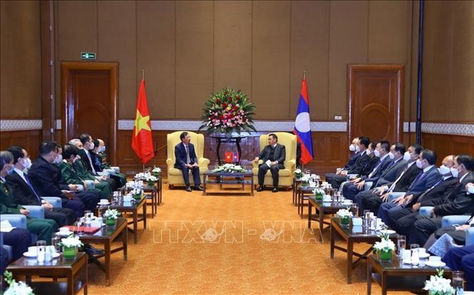 Chủ tịch Quốc hội Lào tiếp Đoàn đại biểu Hội hữu nghị Việt Nam - Lào ảnh 3