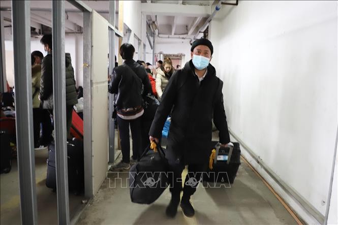 287 người Việt sơ tán từ Ukraine lên đường về nước ảnh 3