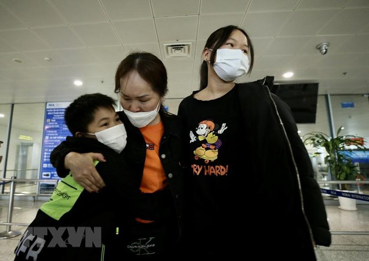 Kiều bào từ Ukraine vui mừng khi đặt chân xuống quê hương ảnh 8