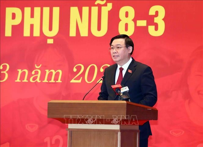 Chủ tịch Quốc hội Vương Đình Huệ chúc mừng Đội tuyển Bóng đá nữ Quốc gia Việt Nam ảnh 2