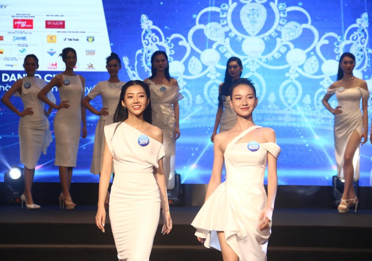 Miss World Vietnam 2022: Ngoại ngữ là điểm cộng quan trọng ảnh 1