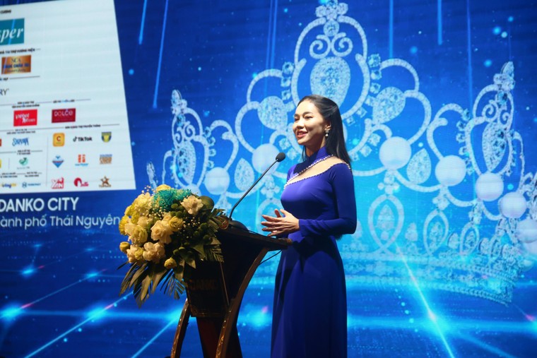 Miss World Vietnam 2022: Ngoại ngữ là điểm cộng quan trọng ảnh 5