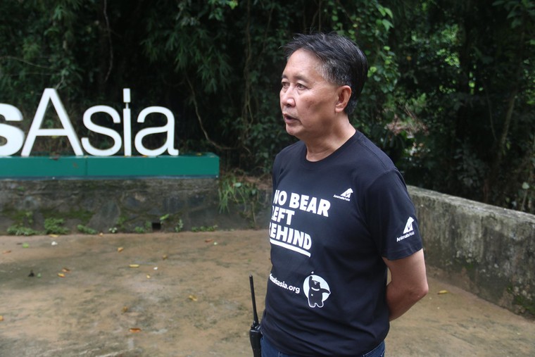 Tăng Thanh Hà cùng nhiều ngôi sao chăm sóc gấu tại Tam Đảo ảnh 12