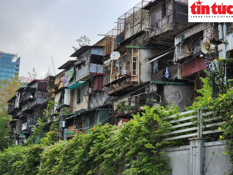'Chuồng cọp' chung cư cũ - lợi bất cập hại ảnh 9