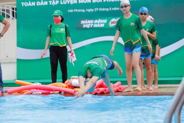 Nestlé MILO phát động toàn dân tập luyện môn bơi và phòng chống đuối nước quy mô quốc gia năm 2022 ảnh 3