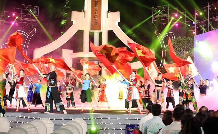 'Khúc tráng ca hòa bình' tái hiện và khắc ghi những trang sử hào hùng ảnh 14