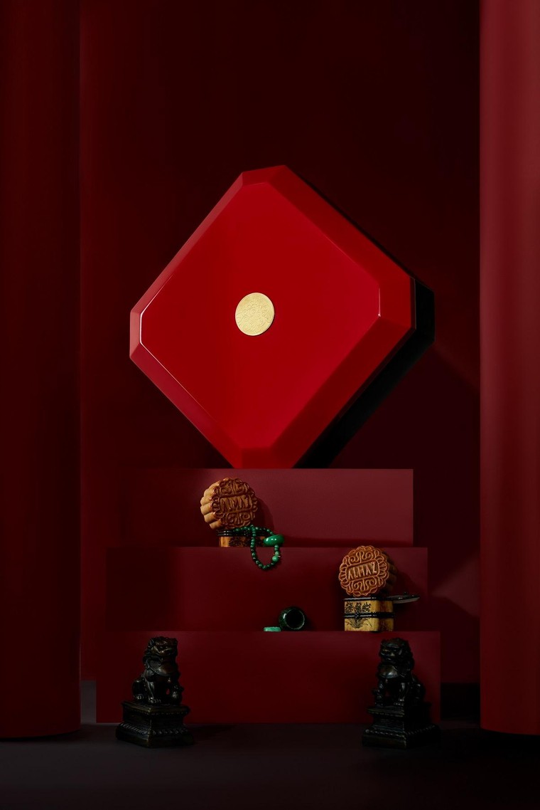 Đón mùa trăng trọn vẹn cùng bánh trung thu “Song Lân Khai Phúc” từ Vinpearl Luxury Landmark 81 ảnh 1