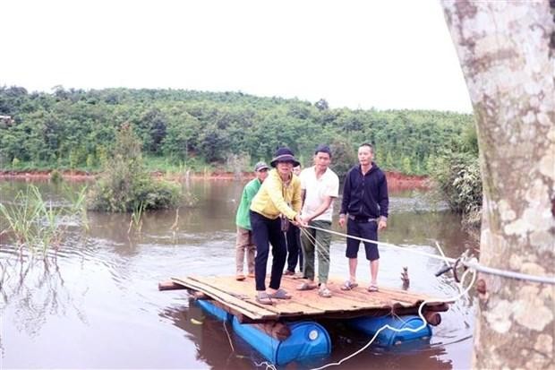 Đắk Nông: Người dân phải "chế" bè qua sông vì hồ thủy lợi tích nước ảnh 1
