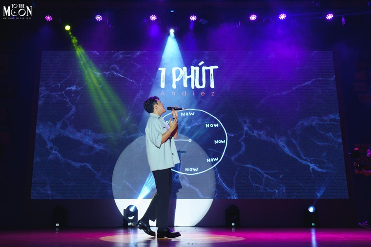 Grey D và Andiez xuất hiện cực cháy trong đêm nhạc chào tân sinh viên trường Báo ảnh 2