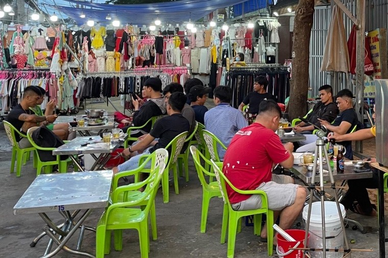 Liên tiếp xảy ra các vụ ngộ độc rượu nghiêm trọng cuối năm ảnh 1