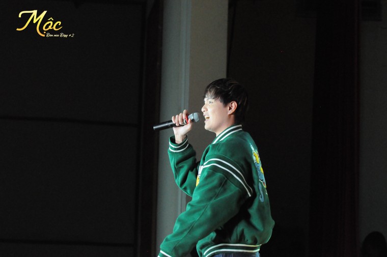 Đại nhạc hội cuối năm hot nhất trường báo ảnh 1