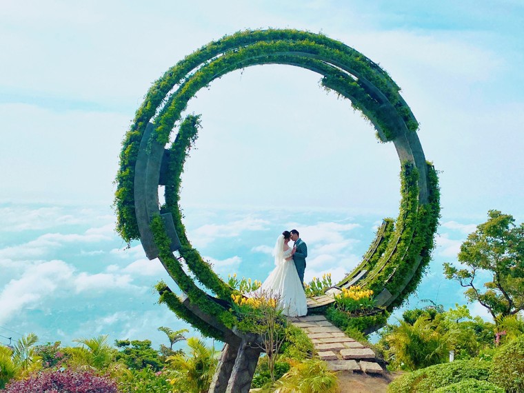 Muôn sắc màu Valentine ở các khu vui chơi trên cả nước ảnh 8