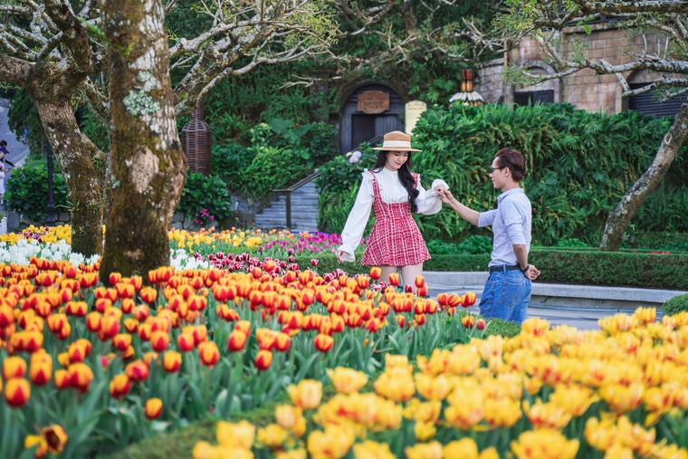 Muôn sắc màu Valentine ở các khu vui chơi trên cả nước ảnh 3