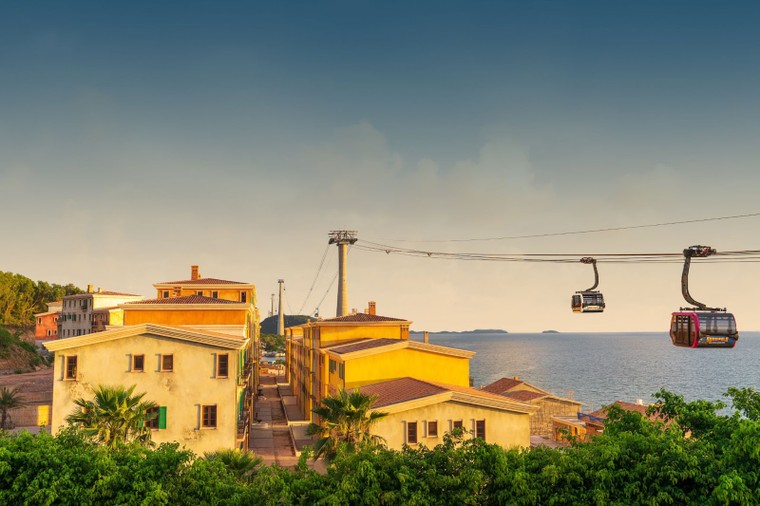 Báo Úc ca ngợi Thị trấn Hoàng Hôn Phú Quốc là Địa Trung Hải có thật ở Việt Nam ảnh 7