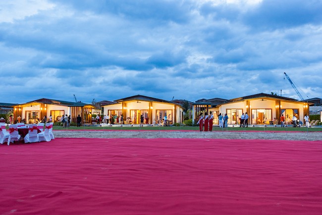 Tận mắt ngắm biệt thự Mövenpick Cam Ranh Resort soi bóng đại dương ảnh 1