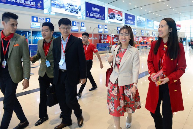 Tết của những người vận chuyển mùa xuân ảnh 6