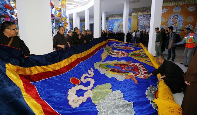 Khai mở bức tranh phật lớn nhất Việt Nam ảnh 2