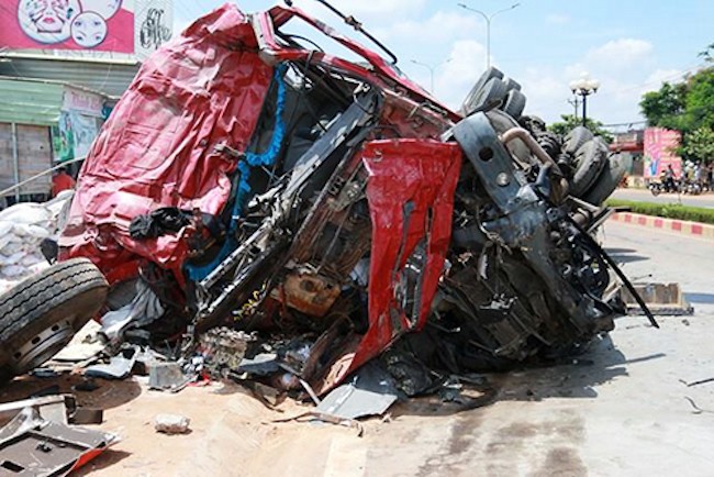 Nạn nhân vụ tai nạn 12 người chết: 'Nhiều người văng khỏi ôtô' ảnh 1