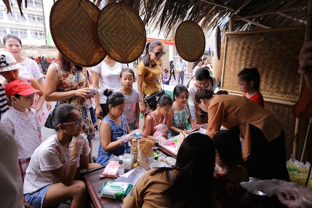 Nhiều ông lớn’ bất động sản ‘đổ tiền tỷ’ tổ chức trung thu cho cư dân ảnh 1