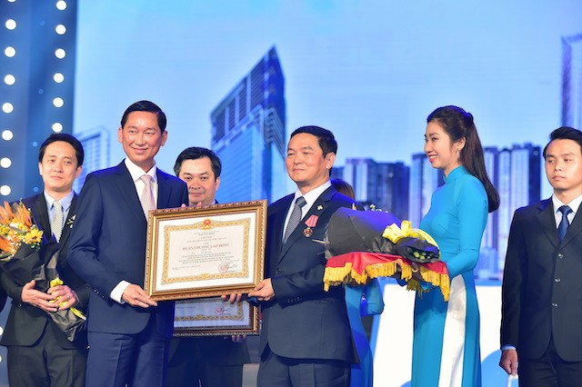 Tập đoàn Xây dựng Hòa Bình đón nhận Huân chương Lao động hạng Nhì ảnh 3