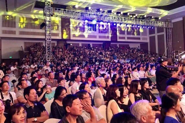 'Cơn mưa' giải thưởng trong đêm Chung kết xếp hạng Sao Mai 2017 ảnh 1