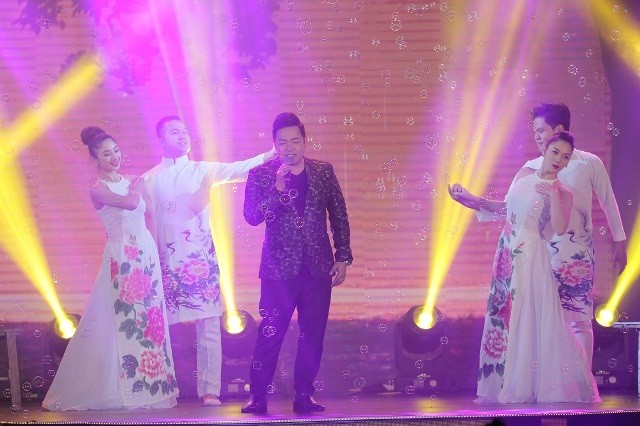 ‘Đêm tự tình’đưa khán giả lên chuyến tàu hoài niệm về tình yêu ảnh 3