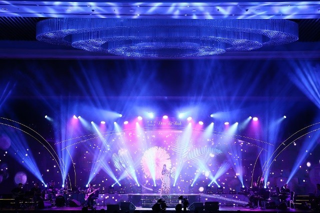 ‘Đêm tự tình’đưa khán giả lên chuyến tàu hoài niệm về tình yêu ảnh 7