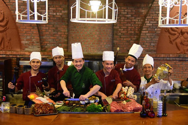 Bếp trưởng '5 sao' bật mí chuyện nấu nướng cho đại biểu APEC ăn thật ngon ảnh 1