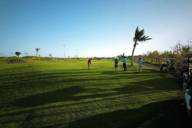 Giải thưởng kỷ lục với 20 xe sang tại SMIC Golf Challenge Tournament 2017 ảnh 1