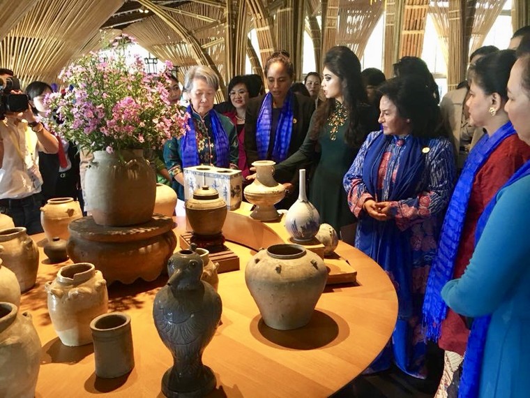 Có gì đặc biệt trong buổi tiệc của các Đệ nhất Phu nhân APEC ảnh 5