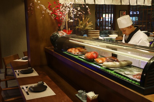 Hải sản Nhật đang bơi: Sáng ở Tokyo, chiều lên bàn nhậu Hà Nội ảnh 1