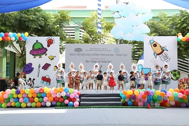 Vinamilk 10 năm đồng hành cùng “Sữa học đường” vì một Việt Nam vươn cao ảnh 2