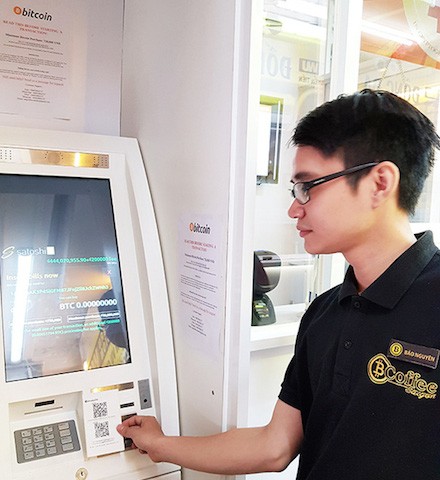 Nguy cơ mất trắng khi giao dịch 'tiền ảo' Bitcoin qua ATM đặc thù ảnh 1