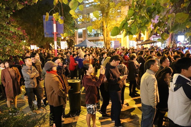 Ông lớn BĐS chi tiền tỉ tổ chức countdown hoành tráng miễn phí cho cư dân ảnh 2