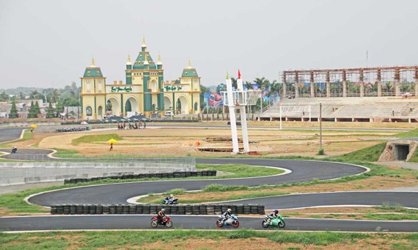 Khối tài sản tỷ USD đổi chủ: Bí ẩn sau cú sang tay chóng vánh ảnh 2