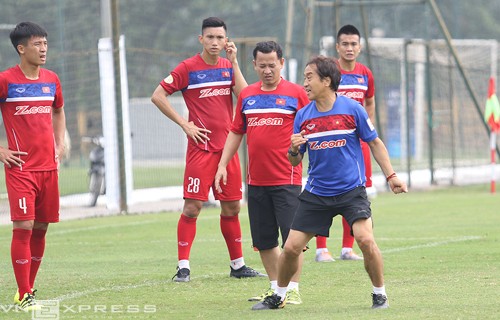Lee Young-jin - người hùng giấu mặt của U23 Việt Nam ảnh 1