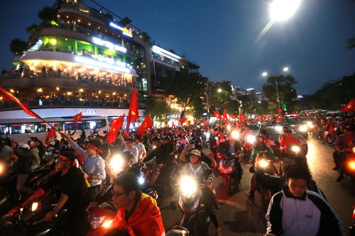 Xuân Trường: ‘Sự cuồng nhiệt ở Việt Nam là động lực cho cả đội’ ảnh 1