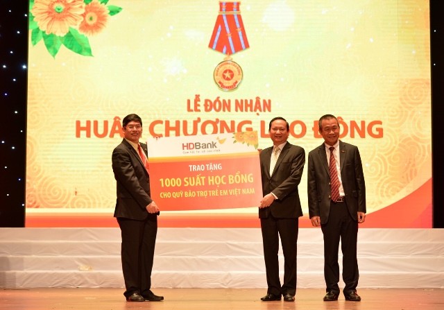 HDBank đón nhận Huân chương Lao động hạng Nhì ảnh 1