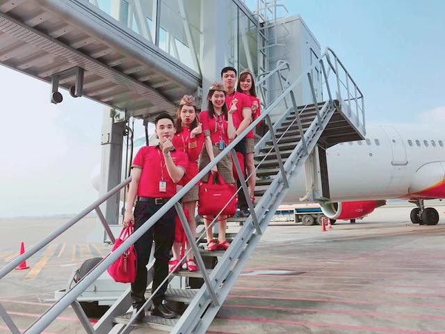 Những người thầm lặng sau những cánh bay mùa tết ảnh 7