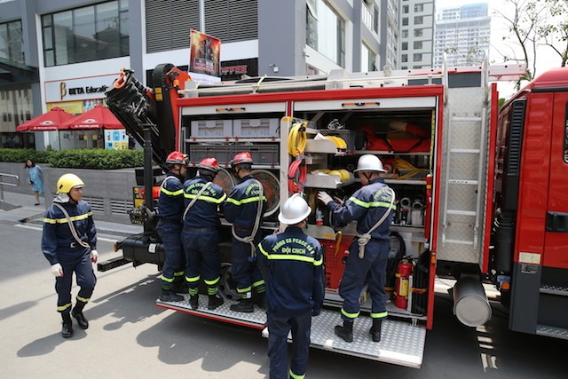 Diễn tập Phòng cháy chữa cháy với nhà mô hình tại chung cư Imperia Garden ảnh 2