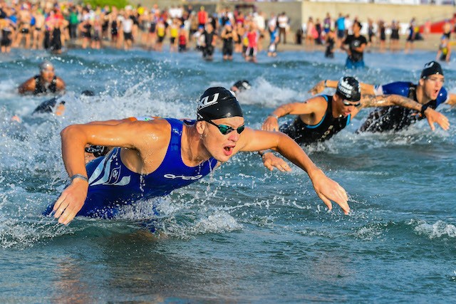 Hơn 1.600 vận động viên tham dự Techcombank Ironman 70.3 Việt Nam ảnh 1