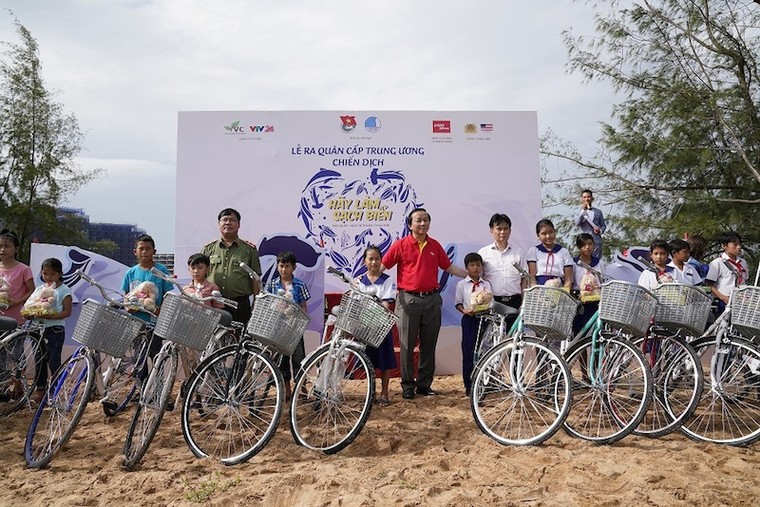 Ra quân ‘Hãy làm sạch biển’ 2018 ảnh 1